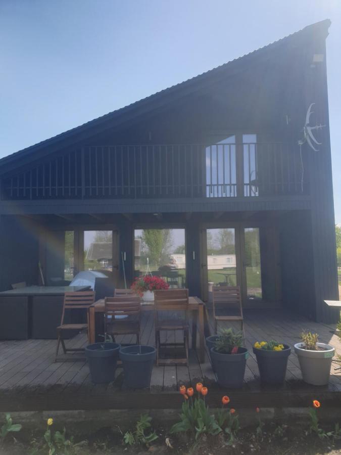 Domek Nad Woda Luka Экстерьер фото